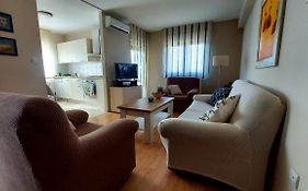 Apartman Ana Pula - Calm, Free Parking, Close To Center