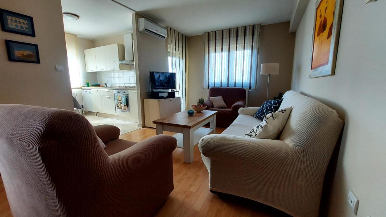 Apartman Ana Pula - Calm, Free Parking, Close To Center Esterno foto