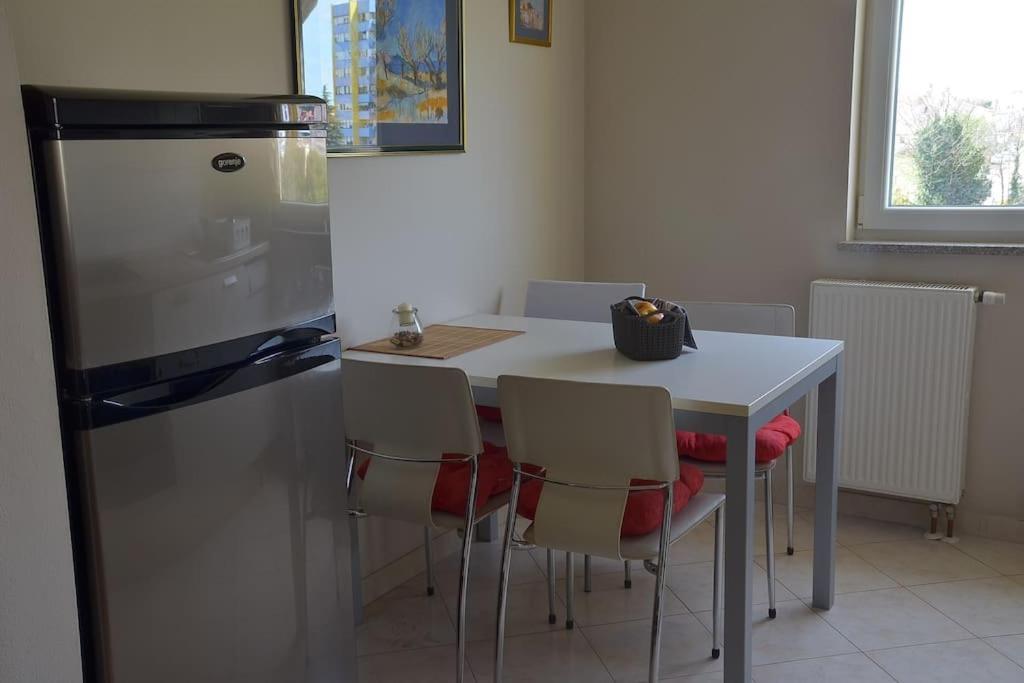 Apartman Ana Pula - Calm, Free Parking, Close To Center Esterno foto