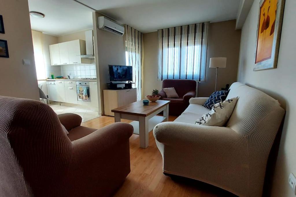 Apartman Ana Pula - Calm, Free Parking, Close To Center Esterno foto