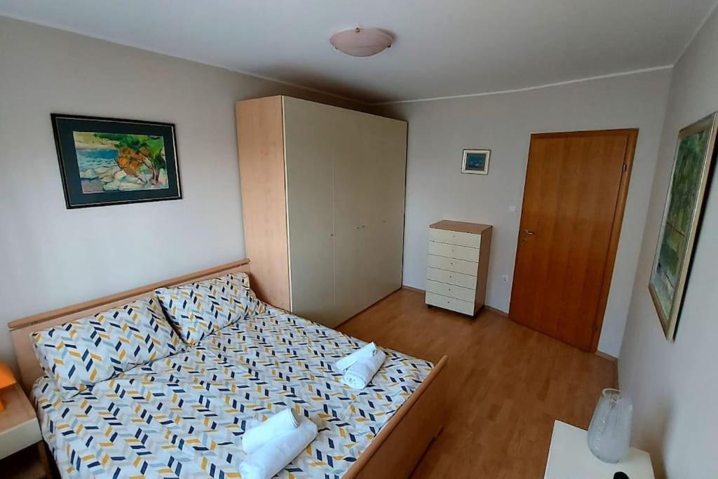 Apartman Ana Pula - Calm, Free Parking, Close To Center Esterno foto